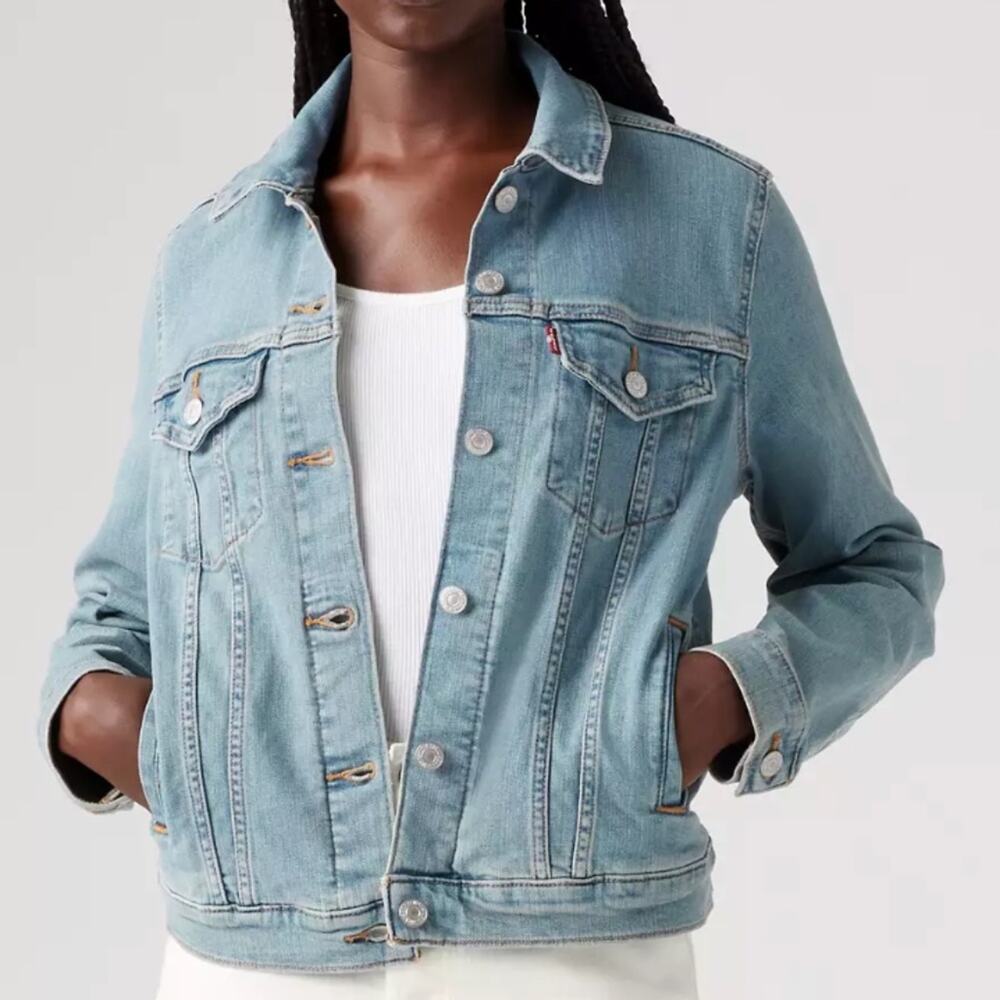 Levi's Women's Original Trucker Jacket, Light Wash (Jeanie), Size Large